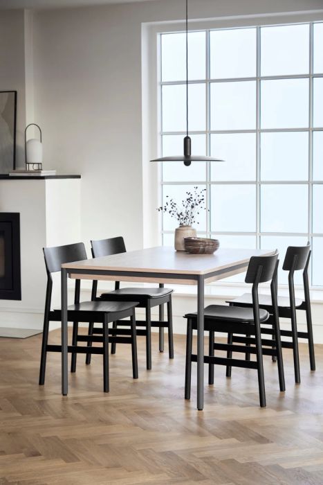 PIEZAS Table de salle à manger (140 CM)